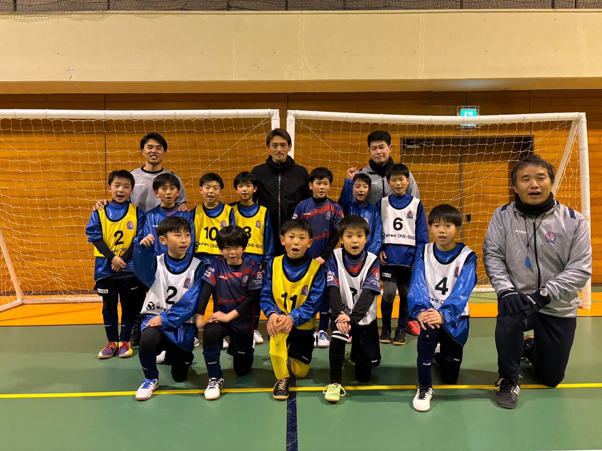 syunta0010's tweet photo. 今日は呉羽会場のカターレスクールに参加してきました。1時間半の短い時間の中ですごいスピードで上達する子供達にびっくりしました。また色々な場所のスクールに参加したいと思います！ https://t.co/bYouMJXMhn