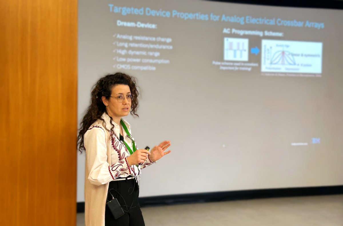 nanoGe_Conf's tweet image. 🗣️Scientists Yoeri van de Burgt (@yvdburgt), Simone Fabiano (@FabianoSimone), Valeria Bragaglia (@ValeriaBragagl1) and Xabier Iturbe (@IKERLANofficial) discuss #NeuromorphicComputing, #Architecture, #Electrochemical #Neurons and #CMOS at #Neuronics.
🔗nanoge.org/Neuronics/home