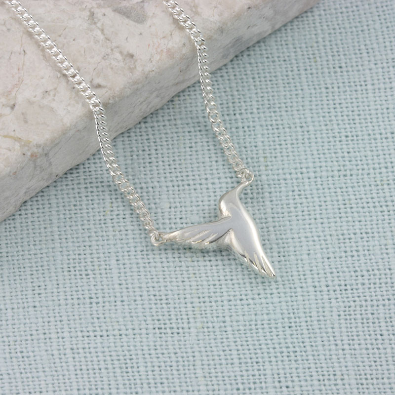 PlacesandFaces's tweet photo. ✨Competition✨

You can win a stunning handmade hummingbird necklace worth £89 by ethical jewellery brand Jana Reinhardt, made from entirely recycled silver.

To enter go to: https://t.co/WApsEgWhMA

Good luck 🍀

#win #Competition #handmade #handmadejewelry https://t.co/spshmOqRVP
