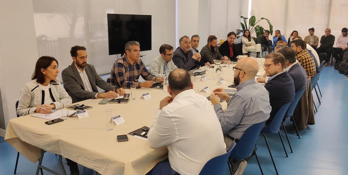 Todos los responsables TI coinciden en la importancia de la combinación de #DevOps e #IA, clave para un futuro que ya está aquí.