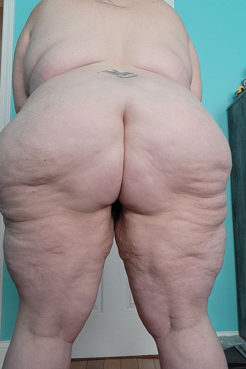 KinkyQueen23's tweet photo. @OFStarPromo https://t.co/pQlZFVaSHd https://t.co/6XwjldPeq2