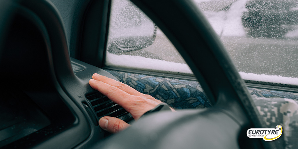 EurotyreEs's tweet photo. ¿Te has preguntado si es conveniente encender el aire acondicionado del coche en invierno? Descubre cómo utilizarlo durante la temporada fría ❄️ #AireAcondicionado #ConducciónInvernal #ConsejosDeConducción #Eurotyre

https://t.co/0iJq1HbpOu https://t.co/Z3W4iWMSt5