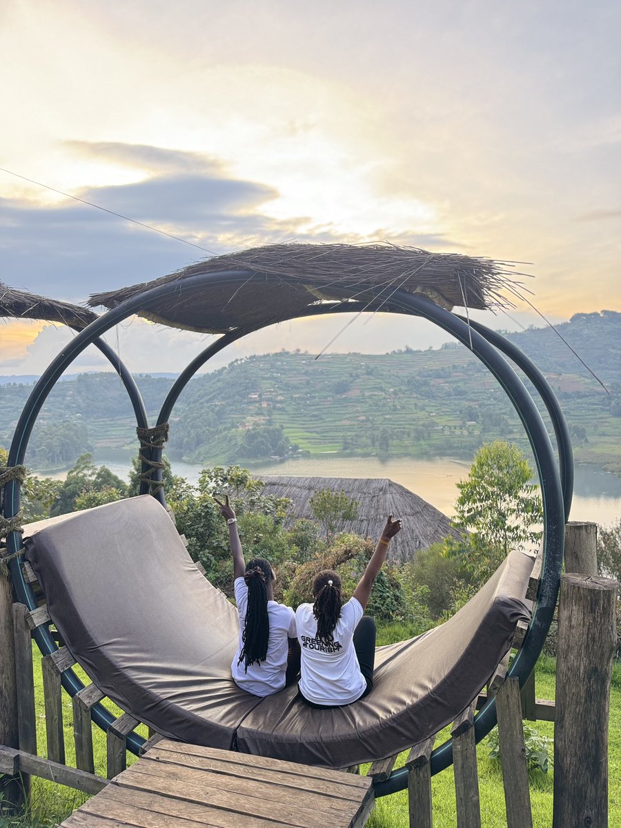 ๐๐บ๐ฌQueen-Juliet_Angeyoโค๏ธ (@julietangeyo256) on Twitter photo Embrace the breathtaking allure of Lake Bunyonyi at <a href="/HawksEyeLodge/">Hawk's Eye Lodge Bunyonyi</a> _ Your perfect santuary awaits!
#VisitKigezi Embrace the breathtaking allure of Lake Bunyonyi at <a href="/HawksEyeLodge/">Hawk's Eye Lodge Bunyonyi</a> _ Your perfect santuary awaits!
#VisitKigezi