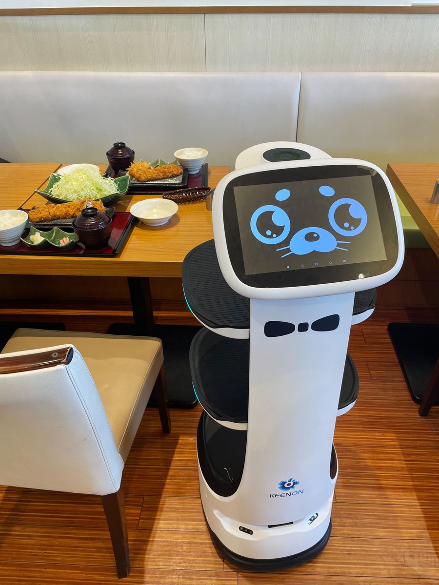 子猫の配膳ロボット ケティちゃんが研修生で働いていた、とんかつ新宿
