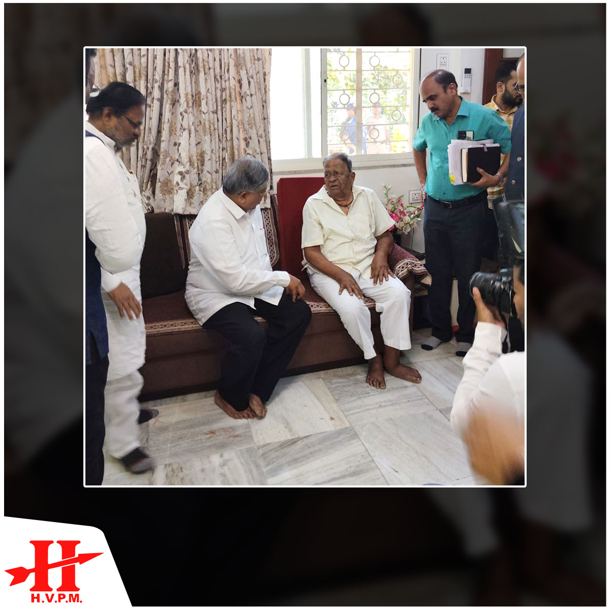 State Minister for Higher & Technical Education, Chandrakant Patil, visited Shri Hanuman Vyayam Prasarak Mandal on Feb 21, extending support and discussing progress with Padmashri Prabhakarrao Vaidya and other dignitaries. #CommunitySupport #EducationProgress