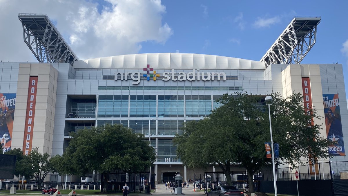 mpproductionz's tweet photo. Behind the broadcast of the Gold Cup at NRG Stadium. https://t.co/s7f3vcs8AA