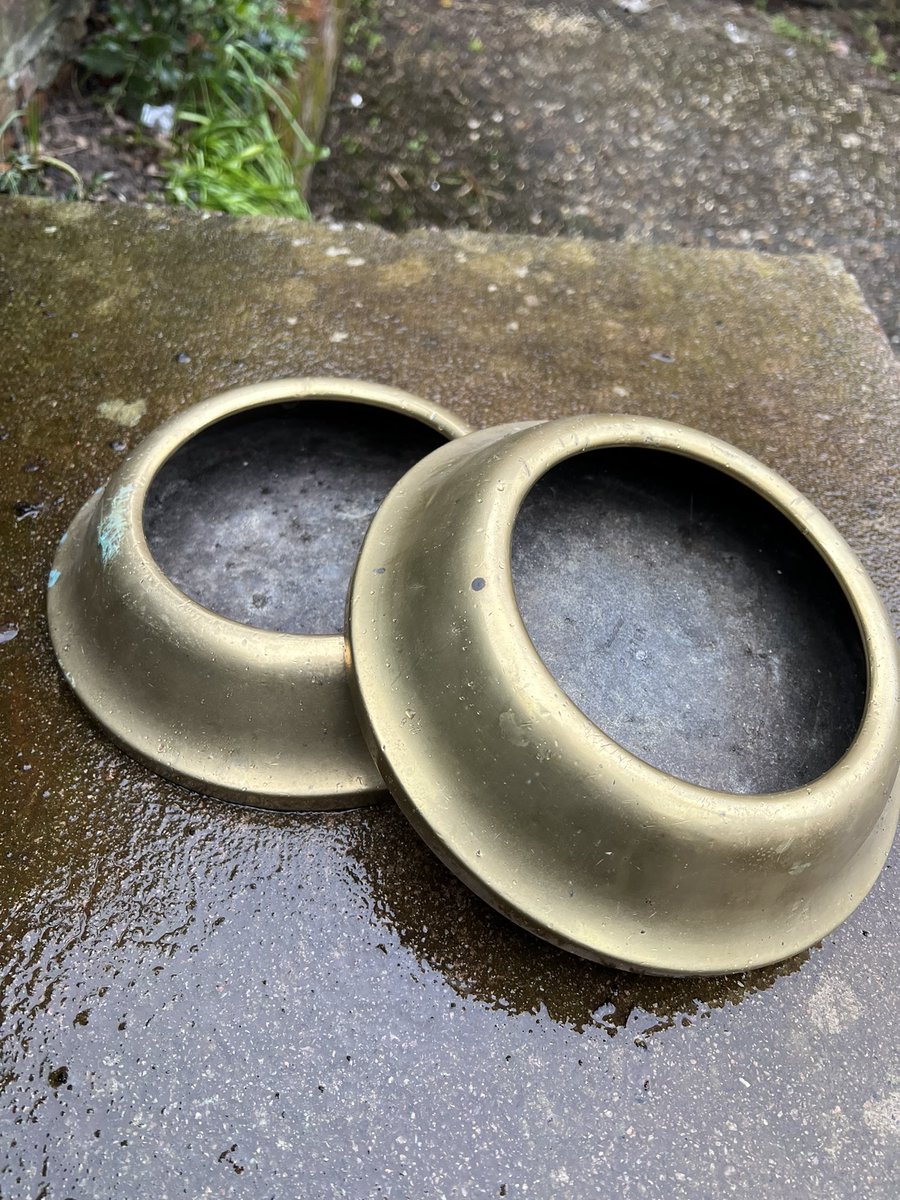 Followbackfool's tweet image. Pair #Antique Brass Iron Pub #Spittoon #BOLTON company #Brewery Furniture Hotel Bar ebay.co.uk/itm/1560741480… #eBay via @eBay_UK