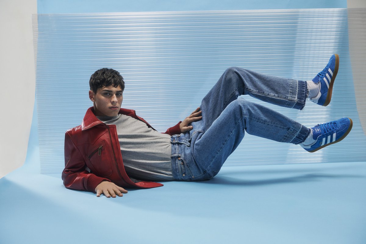 DENIM MANIA
All the shades of blue: which one is right for you?
Discover more on #YOOX 

FOR HER: yoox.ly/48qX2ej
FOR HIM: yoox.ly/48s3SQq