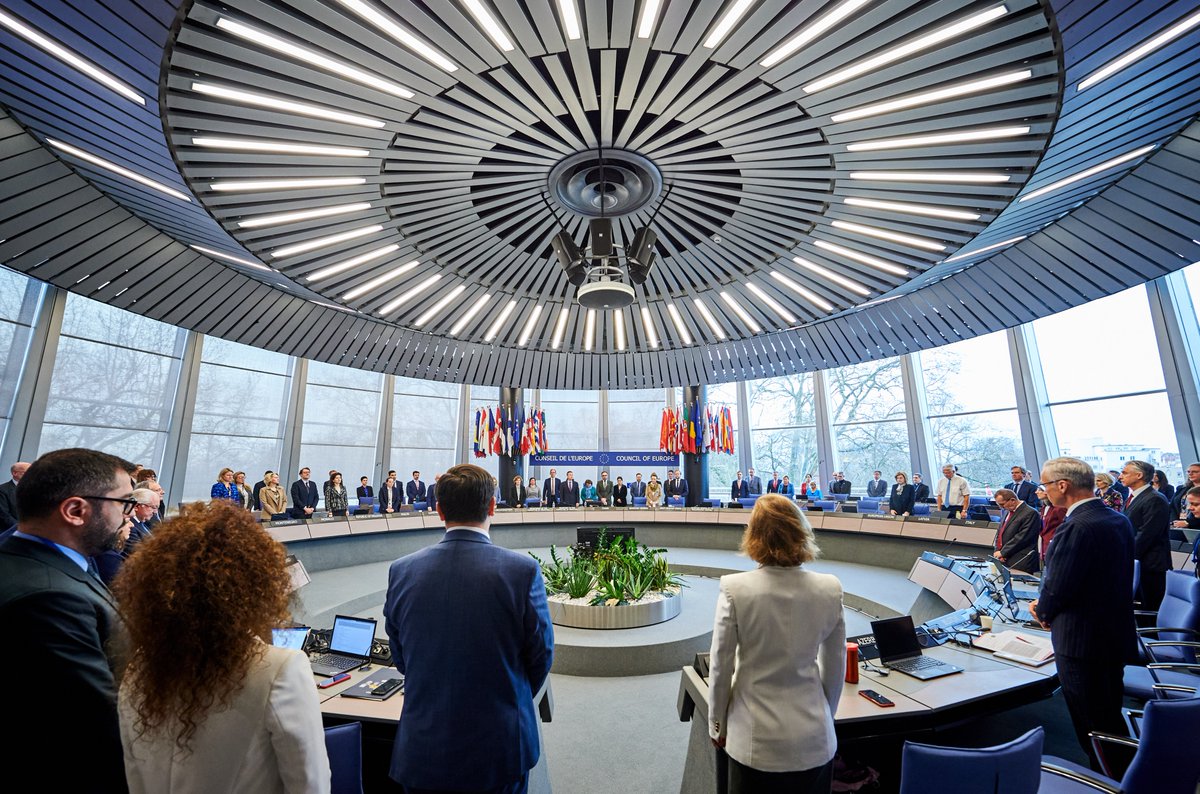coe's tweet photo. A minute of silence in tribute to Russian opposition leader Alexei Navalnyy held by the Ministers' Deputies today.

ℹ️ https://t.co/kYeklPpA1T https://t.co/rfVSw3pEX5