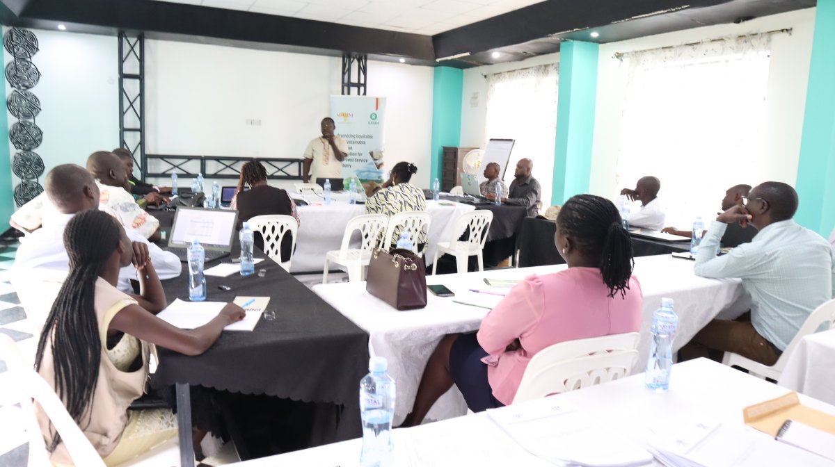 SEATINIUGANDA's tweet photo. #HappeningNow in Arua City, @SEATINIUGANDA with support from @OxfaminUganda is holding a technical meeting to review the Local Revenue Enhancement Plan for Nebbi District Local Government #LREP @MoLGUganda @OxfaminUganda @USAID @SeatiniU @taxalliance_ug @Navie166 https://t.co/USq0FQEmFn