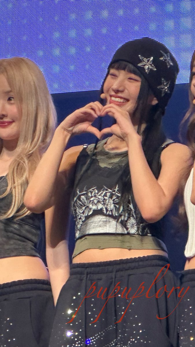 pupu_oppa's tweet photo. KISS_OF_LIFE
1st JAPAN FANMEETING
' HELLO_KISSY '
フォトタイム
NATTY
2部 3列目から
ナッティィィィィ!!
#KISSOFLIFE #KIOF #HELLOKISSY #NATTY https://t.co/74phmOPXQx