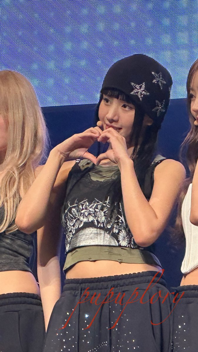 pupu_oppa's tweet photo. KISS_OF_LIFE
1st JAPAN FANMEETING
' HELLO_KISSY '
フォトタイム
NATTY
2部 3列目から
ナッティィィィィ!!
#KISSOFLIFE #KIOF #HELLOKISSY #NATTY https://t.co/74phmOPXQx