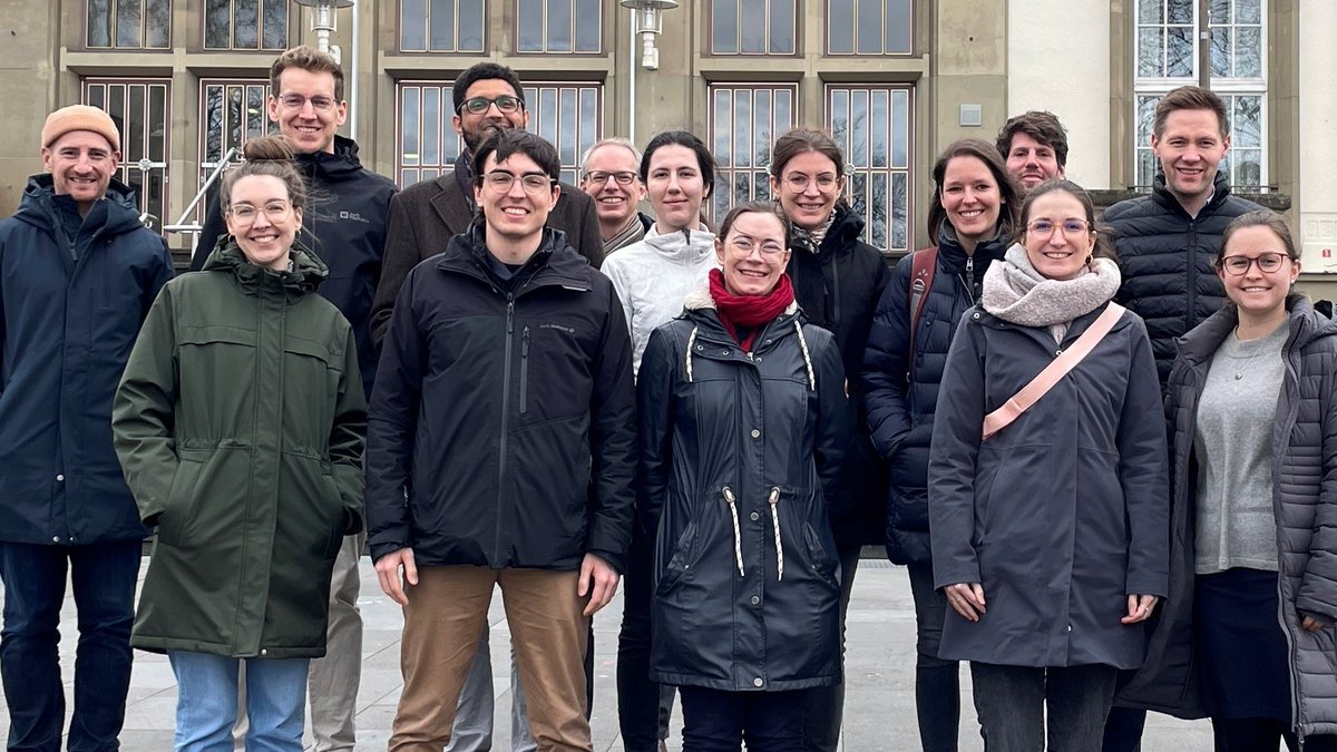 Bundesinstitut für Bevölkerungsforschung (BiB) (@bib_bund) on Twitter photo #Nachwuchsförderung am #BiB
Beim zweitägigen Promovierenden-Workshop tauschen sich unsere Doktorand:innen über ihre Forschung und wichtige Meilensteine auf dem Weg zur #Promotion aus - untereinander und mit erfahrenen Postdocs an ihrer Seite.
🙏 <a href="/uni_mainz/">Universität Mainz</a> für's Hosten! #Nachwuchsförderung am #BiB
Beim zweitägigen Promovierenden-Workshop tauschen sich unsere Doktorand:innen über ihre Forschung und wichtige Meilensteine auf dem Weg zur #Promotion aus - untereinander und mit erfahrenen Postdocs an ihrer Seite.
🙏 <a href="/uni_mainz/">Universität Mainz</a> für's Hosten!