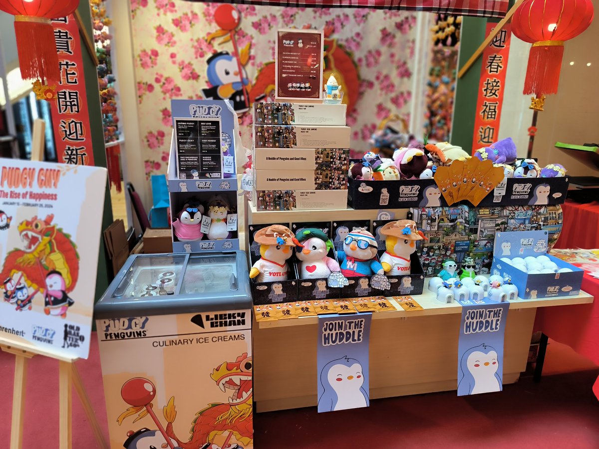 maladalaspicy's tweet photo. Here for event and guess what I saw .. @pudgypenguins @PudgyAsia omg in KL? Wtffffff. Cool max. https://t.co/jtZ5cdKPM1