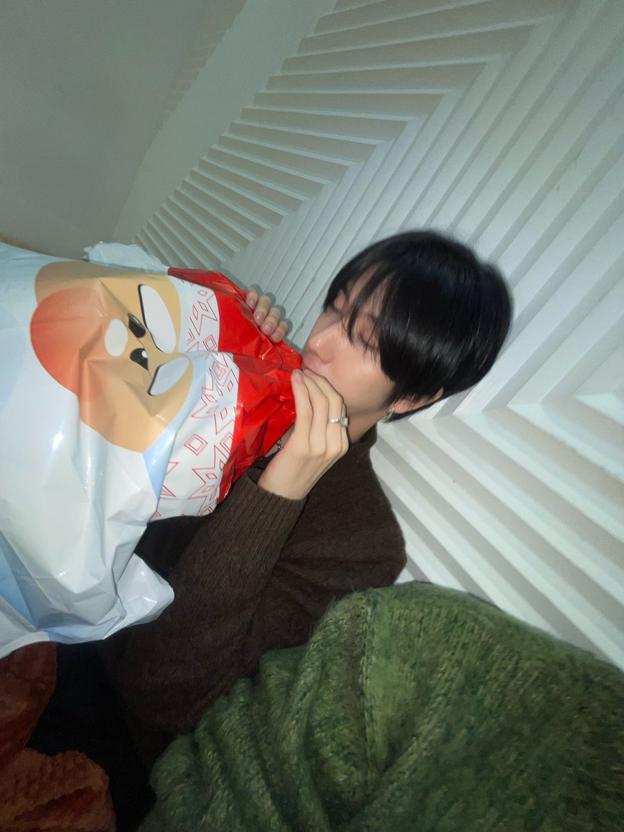 JUSTB_twt's tweet photo. https://t.co/JYNFqVL4QY