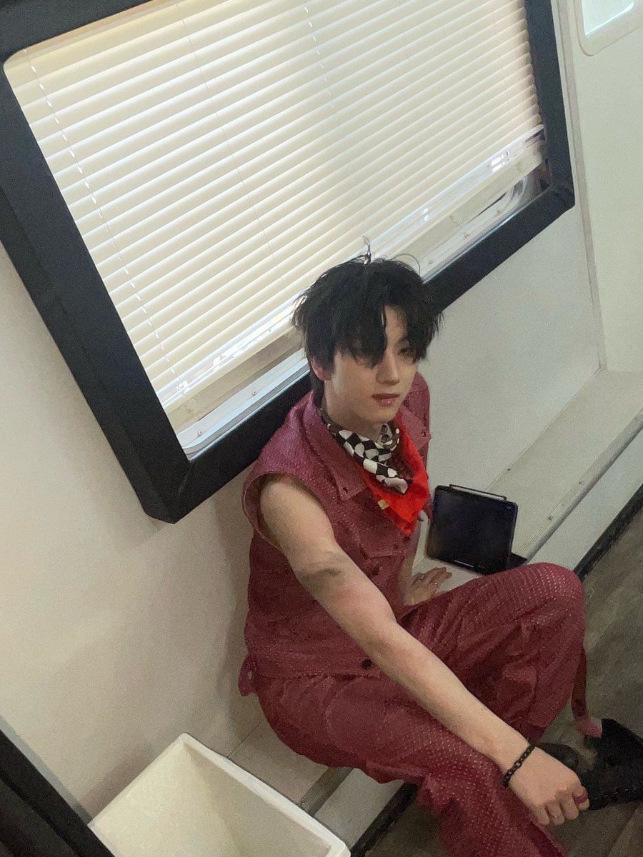 JUSTB_twt's tweet photo. https://t.co/JYNFqVL4QY