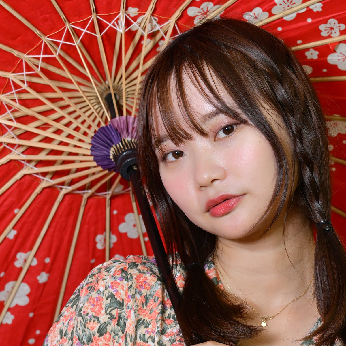 enezzoc's tweet photo. 赤和傘
#斎藤みな @mina050155
えねフォト 2024.02.19
NIKON Z8+Z35mm f1.8s
#フレッシュ撮影会 #アキスタセッション
#FLASHBENDER #NeewerZ1 https://t.co/vYLZNfqPM7