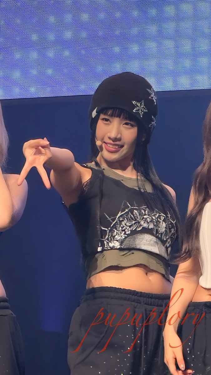 pupu_oppa's tweet photo. KISS_OF_LIFE
1st JAPAN FANMEETING
' HELLO_KISSY '
フォトタイム
NATTY
2部 3列目から
ナッティィィィィィィ!!
#KISSOFLIFE #KIOF #HELLOKISSY #NATTY https://t.co/o2pnXH3wpp