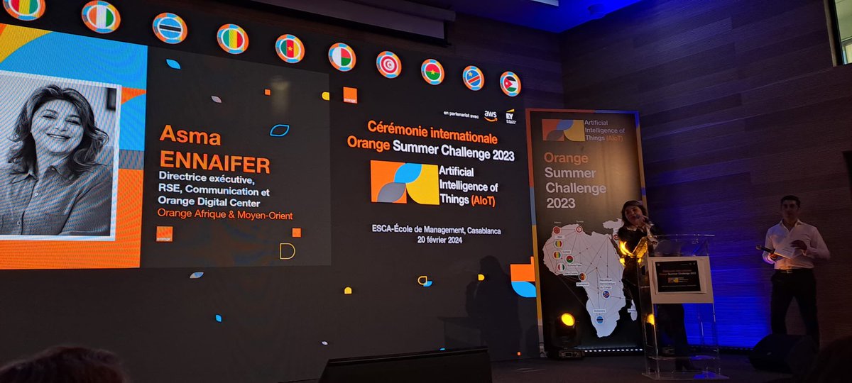 👏🏼Congrats à OptiGuide #OrangeDigitalCenter Jordan,grand gagnant Prix International de l’#OSC2023 en Afrique Moyen-Orient!Ce bracelet intelligent d’assistance pour les malvoyants,alliant IoT et IA,est une véritable innovation🌍 Bravo aux 11projets finalistes et aux 256