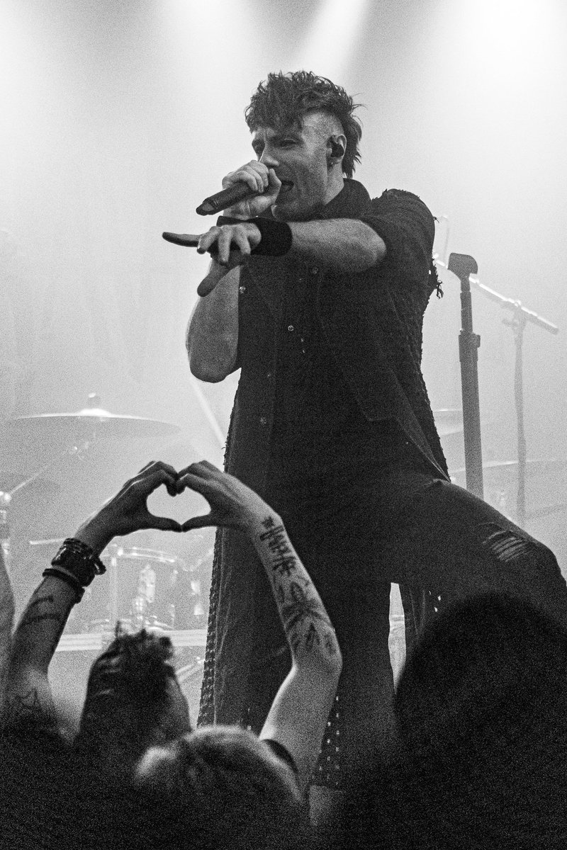 theravenage's tweet image. Happy Birthday MJ!

📸 Tiffany Sandercock

#theravenage #happybirthday #mattjames #happybirthdaymj #singer #vocalist