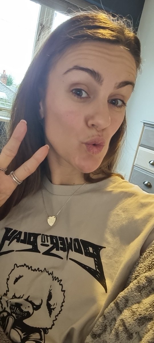 Shaking my tits to Party Girl already 🥳✨️ <a href="/mcflymusic/">mcfly</a> <a href="/DougiePoynter/">Dougie Poynter</a> <a href="/itsDannyJones/">Danny Jones</a> <a href="/mcflyharry/">Harry Judd</a> <a href="/TomFletcher/">Tom Fletcher</a>