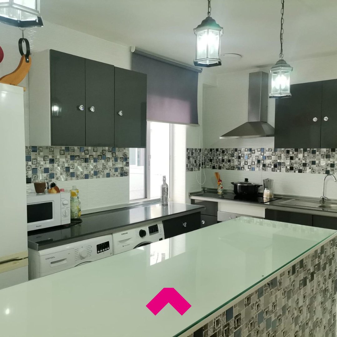 InmoBarin's tweet image. Maravilloso piso zona Campo de la Verdad. Ideal como vivienda turística!!📍

📌 Nº de Referencia: 01-MT203
🛏 Habitaciones: 2
🚿 Baños: 1
⛏ Metros construidos: 78

🌐Toda la información en nuestra web:
inmobiliariabarin.com/inmueble-20052…