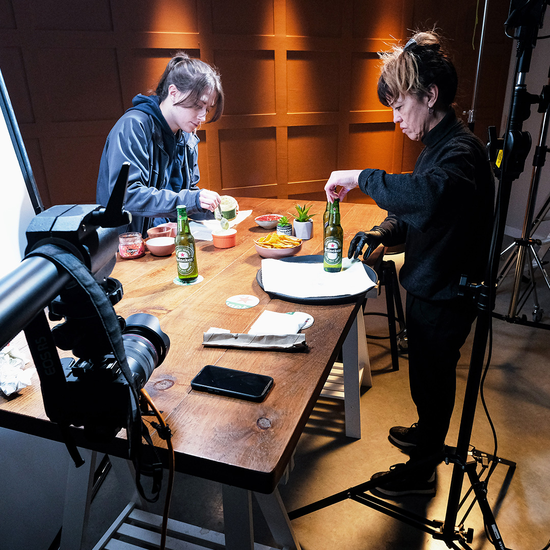 weareitg_'s tweet photo. Amazing to have the brilliant @Heineken at Capture Studios as we brought them up to speed on the incredible capabilities of our film and photography facility ๐ป Reach out to book a tour! #marketing #CaptureStudios #film #photography #VirtualProduction https://t.co/LK6QKHhl50