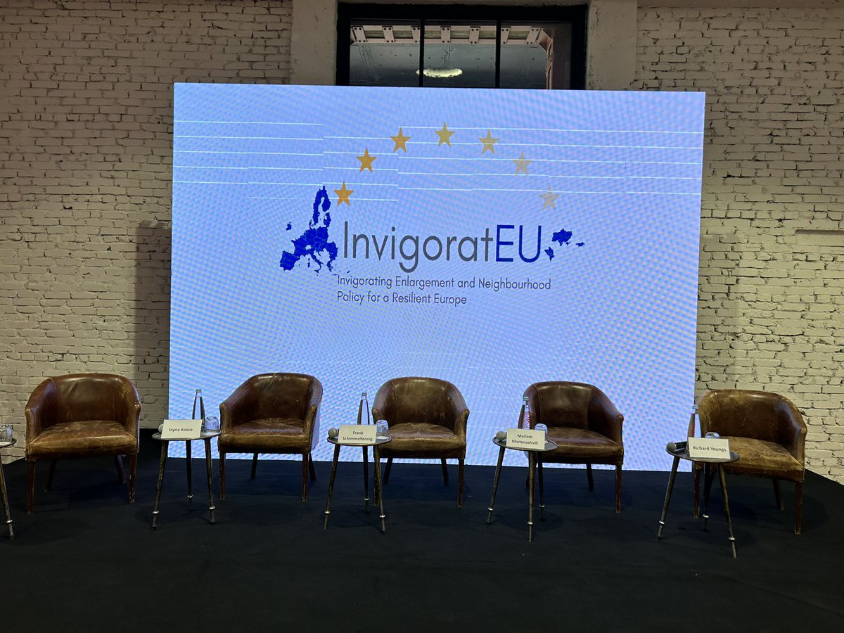 The stage is set! After productive discussions on how to structure the work of #InvigoratEU I am looking forward to discussing the reform, respond and rebuild potentials of EU enlargement with the public