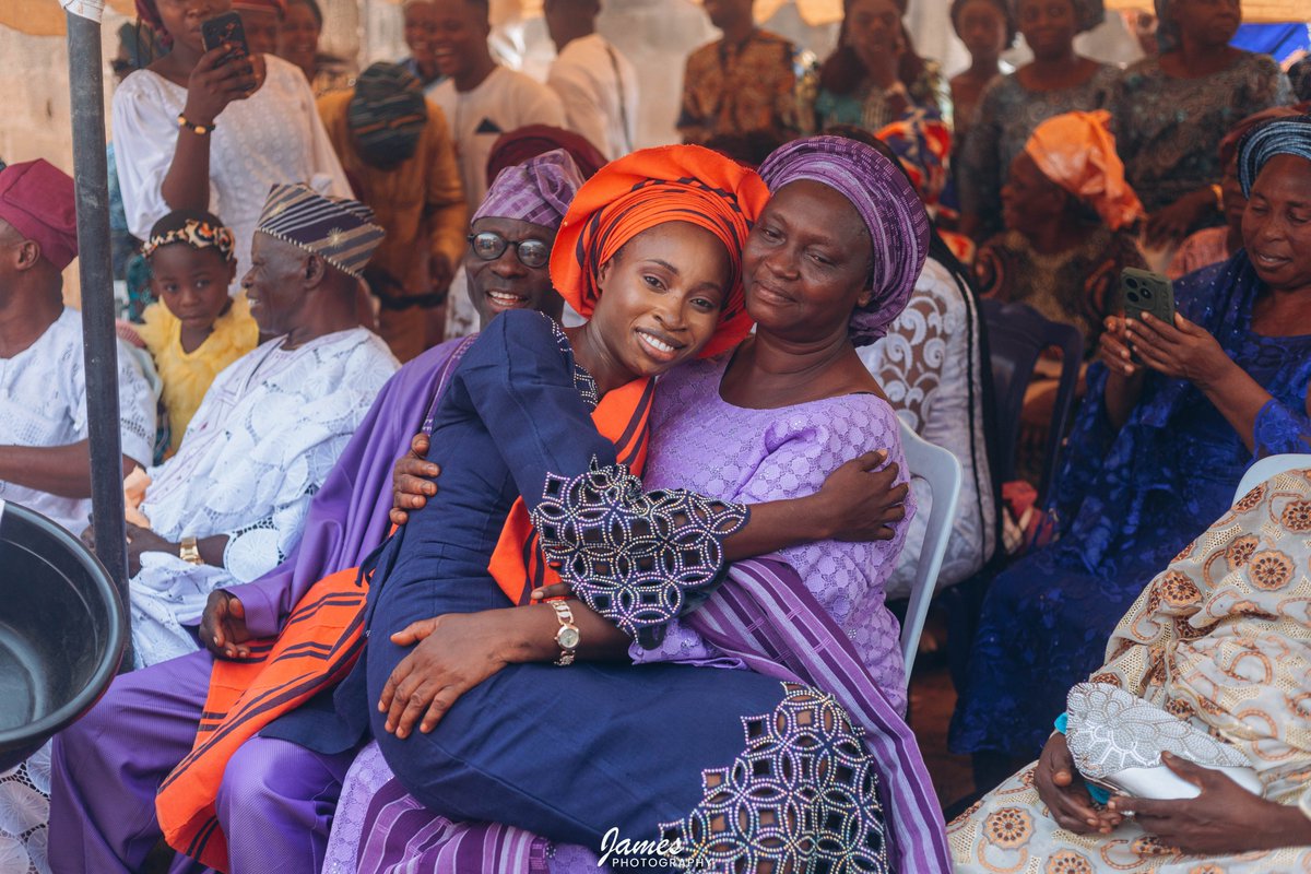 jamesphotogra__'s tweet photo. Beautiful moment
Thread......
Pictures of Evelyn and Emmanuel Wedding Photographed by @jamesphotogra__ #weddingphotography #redcamera https://t.co/rr9sgq3YBn