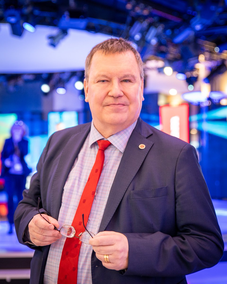 Socialdemokraternas EU-parlamentariker sedan 2019, Erik Bergkvist, har avlidit efter en tids sjukdom. En stark kämpe för skogen och landsbygden har lämnat oss. LRF beklagar sorgen och våra tankar går till hans familj och anhöriga.