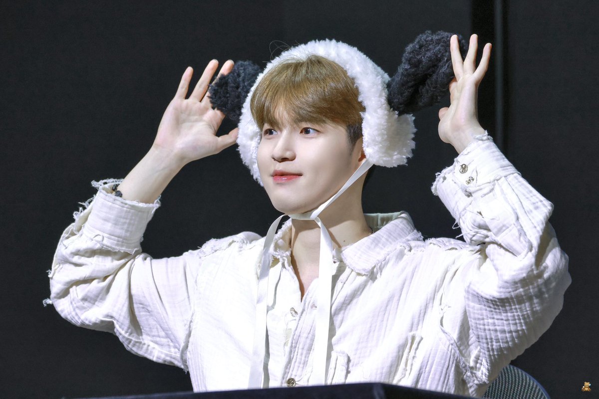 _O527s's tweet photo. 240216

🤍🖤💚

#김재환 #KIMJAEHWAN https://t.co/LxOmEGLO3C
