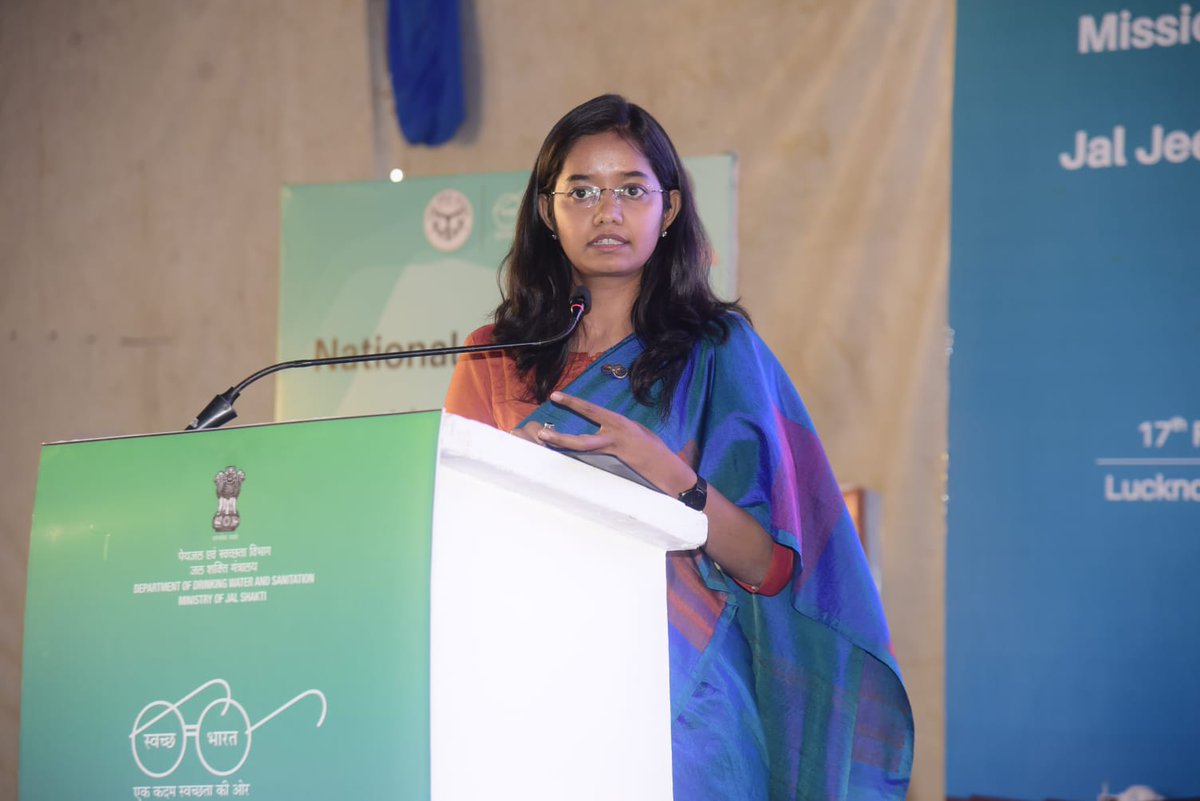 #CEO-ZP @NehaJain of Ashoknagar represented #MP at the National Conference on JJM & SBMG in Lucknow. Highlighted the impactful initiative towards capacity building of sanitation workers, aimed at enhancing their safety & dignity. @swachhbharat @CMMadhyaPradesh @SBMGUP2