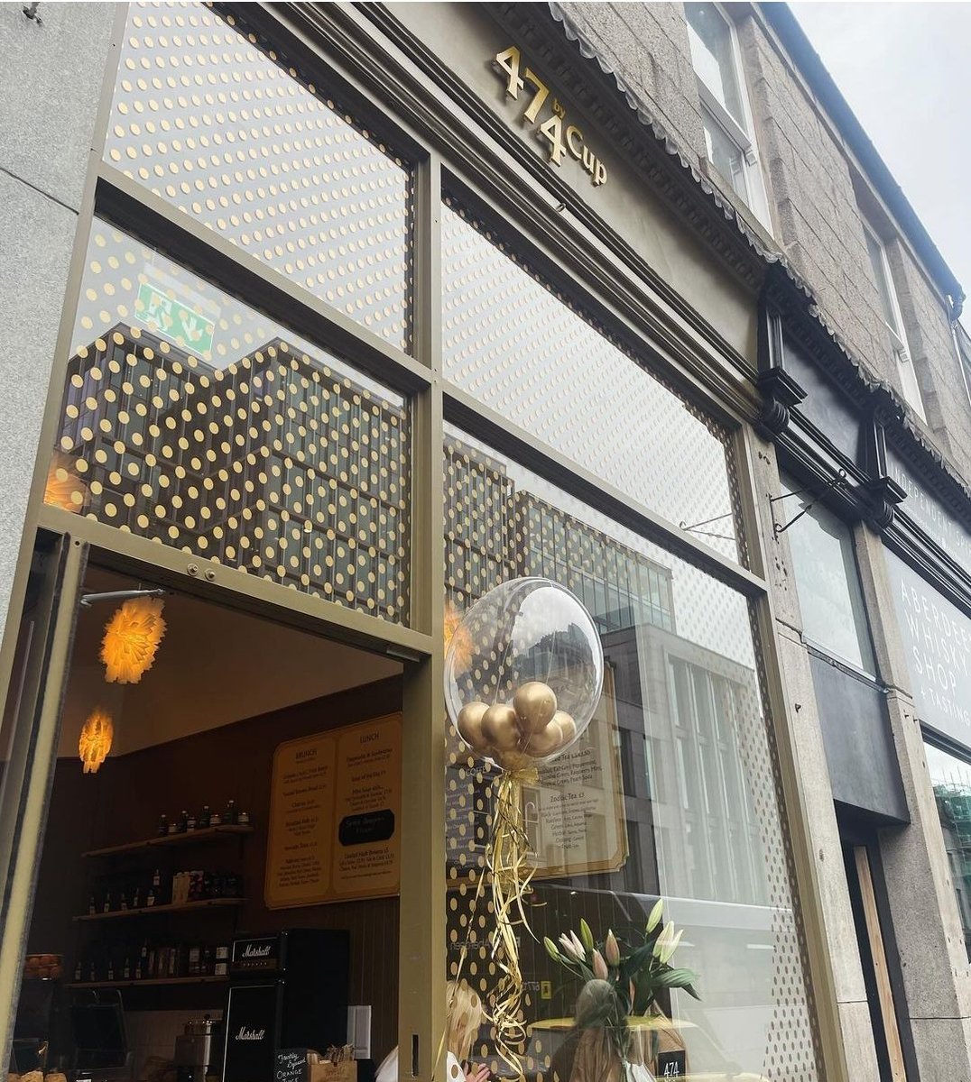 print_signage's tweet photo. Delighted to assist John Pawsey of Boundary Creative in producing and fitting the new frontage, menu boards and window graphics for Union Streets new coffee shop! 
#aberdeencity #ourunionstreet #474bycup  #cafevibes #grabandgo #specialitycoffee #boundarycreative #localbusiness https://t.co/zN7nHXYXXa