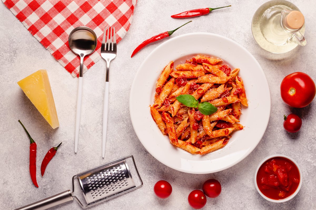 welovepasta_it's tweet photo. #Pastalunga o #pastacorta? Per noi l'importante è trovare il #condimento giusto per ogni formato. Scopri tutti i segreti degli accoppiamenti perfetti al link 👉https://t.co/qajRiD9YSL https://t.co/3VfFuAqUfn