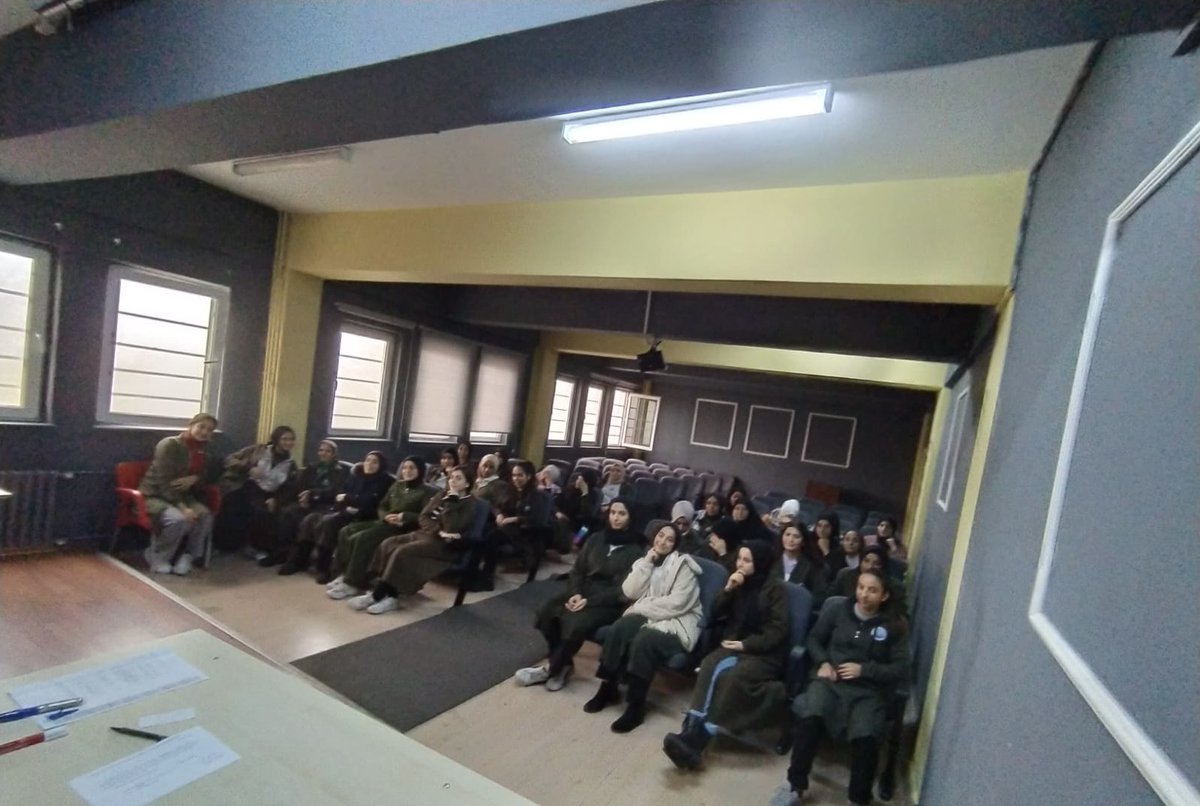 Öğrencilerimize YKS hakkında bilgilendirme yapıldı