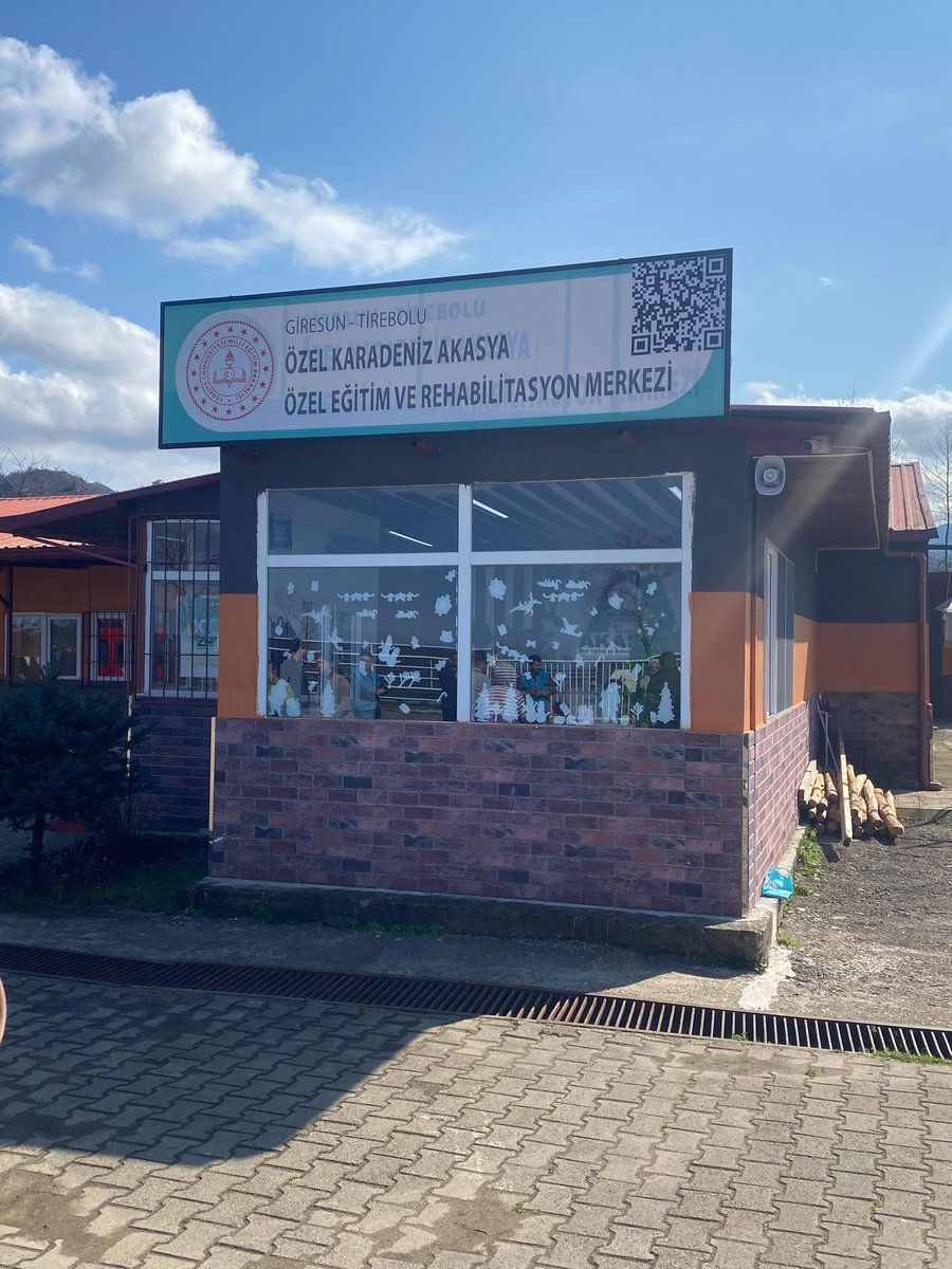 tirebolulkuocak's tweet photo. Tirebolu Ülkü Ocakları Eğitim ve Kültür Vakfı olarak, Özel Karadeniz Akasya Özel Eğitim ve Rehabilitasyon Merkezini Ziyaret Ettik. Eğitim alan arkadaşlarlarimizla beraber vakit geçirip oyunlar oynadık misafirleri olduk. https://t.co/ibWsh6h4hf