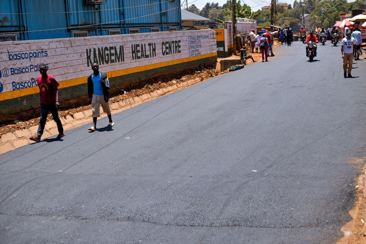 HonTimWanyonyi's tweet photo. Kangemi Gichagi Village Inn Road is fully tarmacked!This road links Kangemi Health Centre -Watiti- Kangemi High School and Village Inn! Westlands ni kazi tu! https://t.co/8ms8M2VVsF