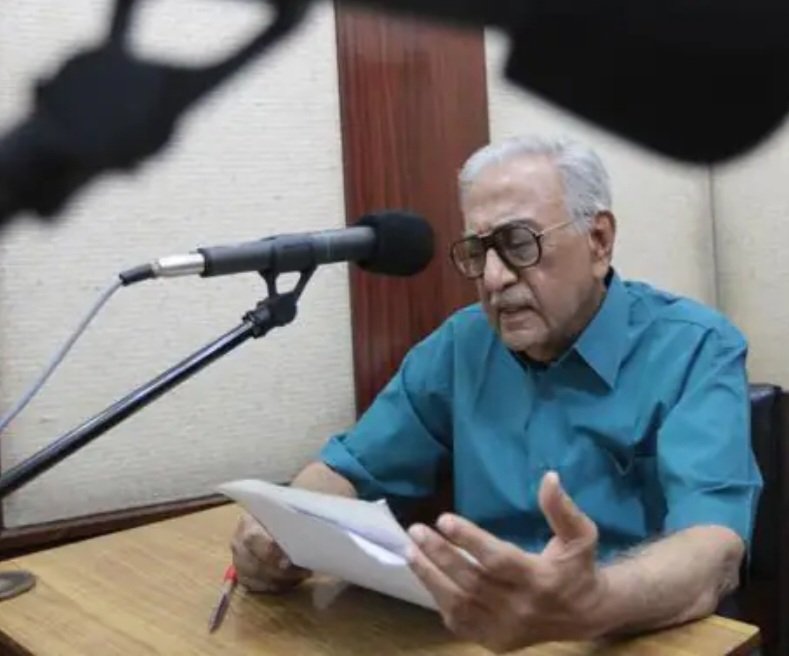 shailenchawla's tweet photo. @sardesairajdeep Even before I got hooked on to #Binaca/Cibaca Geetmala, I was hooked on to #BournvitaQuizContest.
#AmeenSayani literally was these two shows among so many more. May his noble soul rest in peace https://t.co/hN5f4EWTQ4