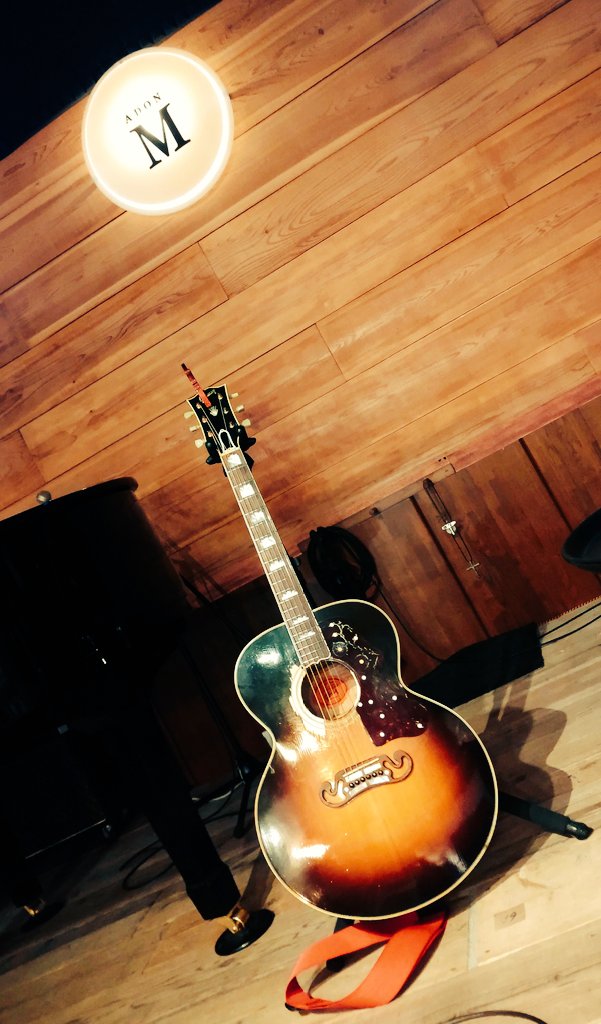 0916Airi0719's tweet photo. この場所でのワンマンライブは贅沢で極上な時間。移転までに最強ステージでの貴方を観れるのはあと何回?大切な時間を噛み締めた。音と空間が好き。
Mを愛しMに愛されし漢のステージは「熱」「強」「優」「柔」「静」「動」「魂」「光」「願」「希望」沢山の想いに包まれた!
#adonspaceM
#松本耕平 https://t.co/hIRacKPa5p