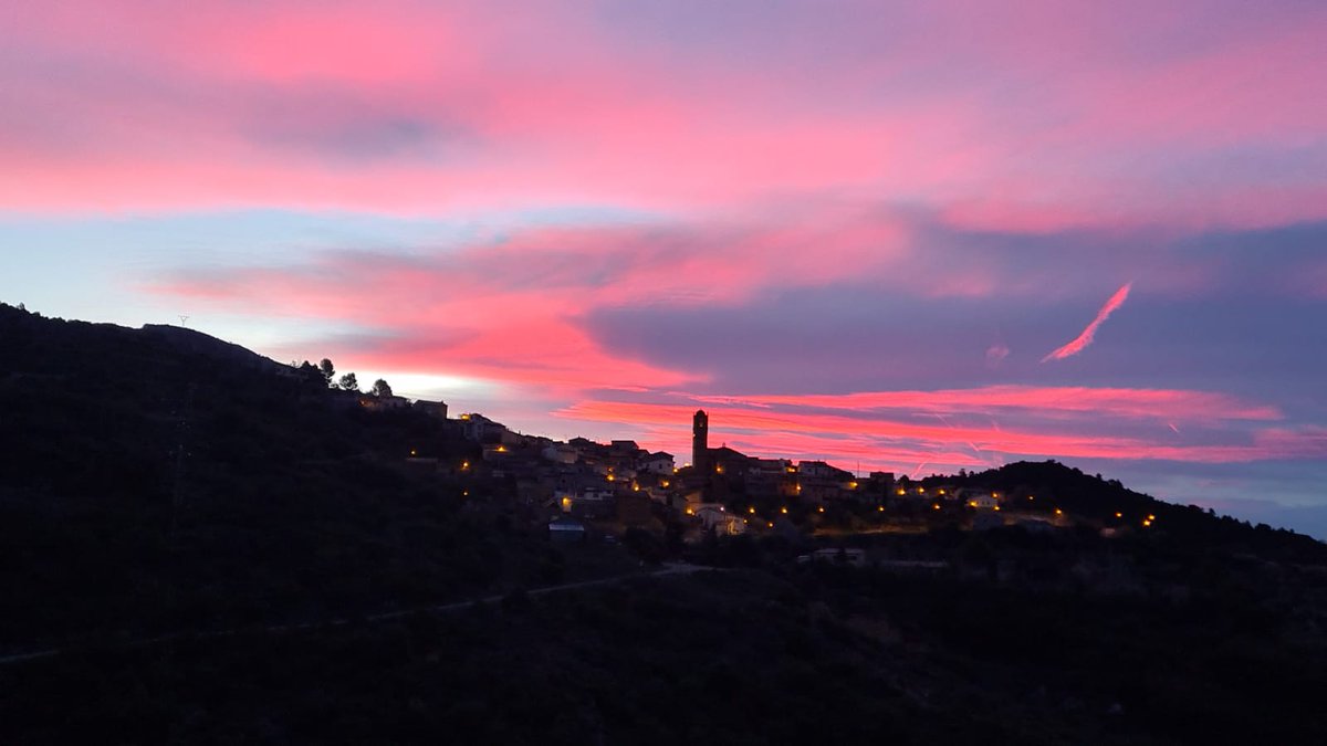 📍 Agüero

📸 Manel

#EstaEsMiTierra #fotodeldía <a href="/aragontv/">Aragón TV</a>