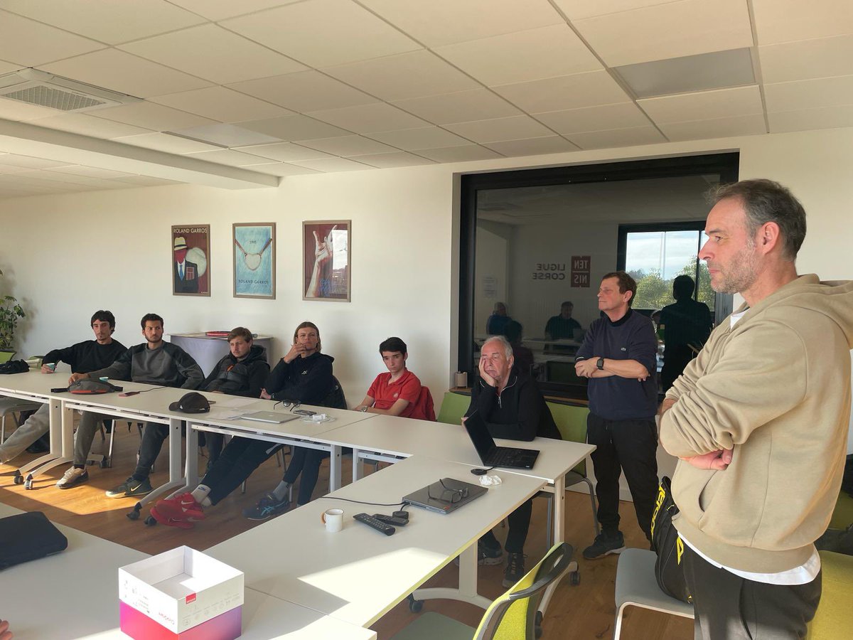 🎾 La Ligue Corse de Tennis a reçu pendant deux jours la visite de Laurent de Pasquale, DTN responsable de la formation u10 et de Franck Beun, DTN référent U10 garçons ⤵️

facebook.com/share/MwSDxn1K…

Merci à eux pour cette belle visite 👏