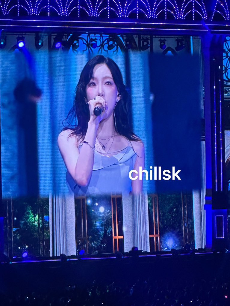 clxudty39's tweet image. 이 스타일은 사이렌의 태연언니를 생각나게 해요