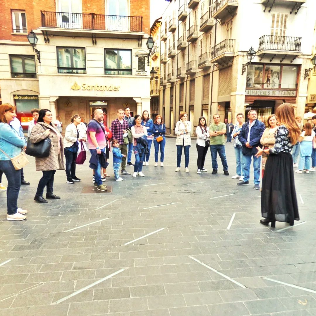 turismodeteruel's tweet photo. ¡FELIZ DÍA COMPAÑEROS Y COMPAÑERAS GUÍAS! 🙋🏼‍♀️💬

Feliz Día Internacional del Guía de Turismo 🌍 a todos nuestros compañeros que cada día con su dedicación y amor por nuestra historia dan a conocer nuestro patrimonio y el arte de nuestro entorno. 

¡Gracias por vuestra gran labor! https://t.co/ybyApKxBqS