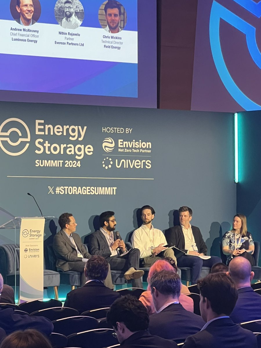 _SolarEnergy's tweet photo. On stage we have a Keynote Panel on What’s Next for Connections Policy Reform in the UK moderated by @Regen_insight and speakers from #ionVentures #LuminousEnergy #Everoze @field__energy #StorageSummit https://t.co/MOGFukQwym