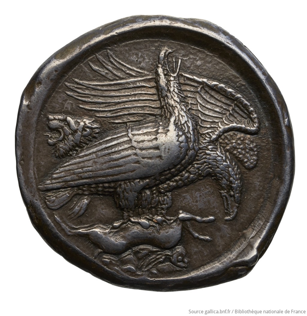JulienOlivier45's tweet photo. Deux #aigles🦅🦅 se régalent🍽️ d'un #lièvre🐰...
Mais que fait cette tête de #lion🦁 à gauche ?🤔
Tétradrachme d'#Akragas (Sicile), vers 425-400 av. J.-C.
#Greek #numismatics @laBnF https://t.co/uEKtgHuuv5