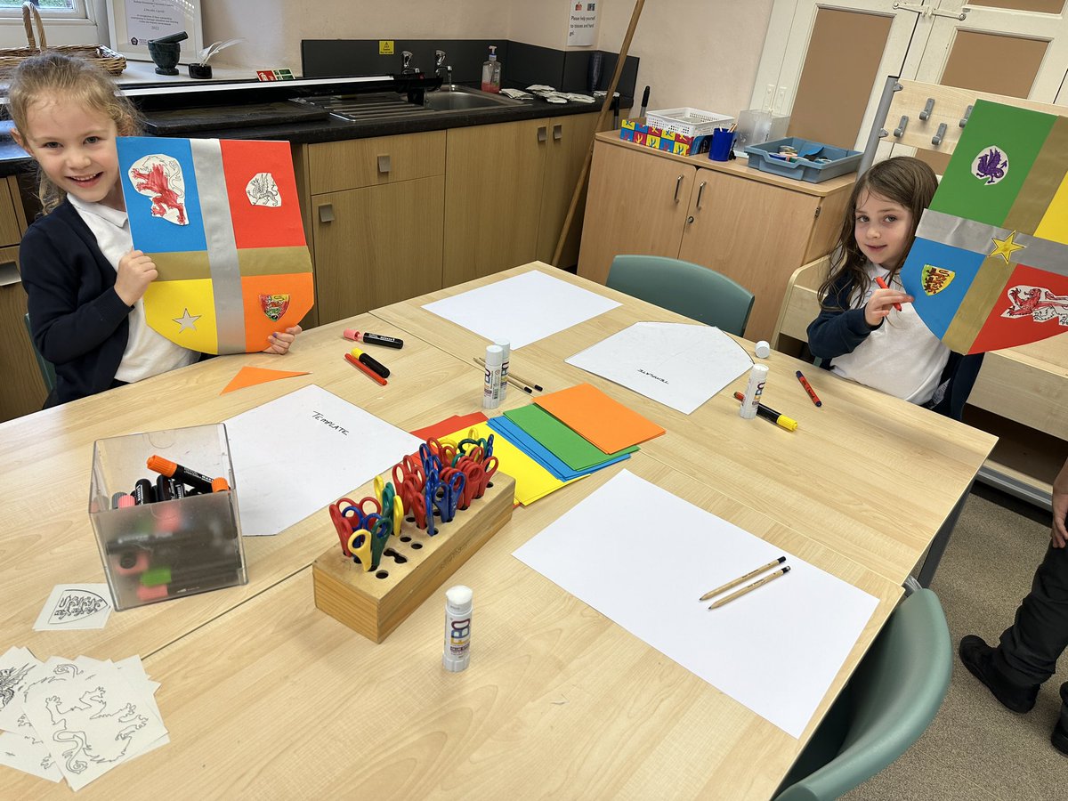 A creative start to the morning making our own coat of arms @LincolnCastle