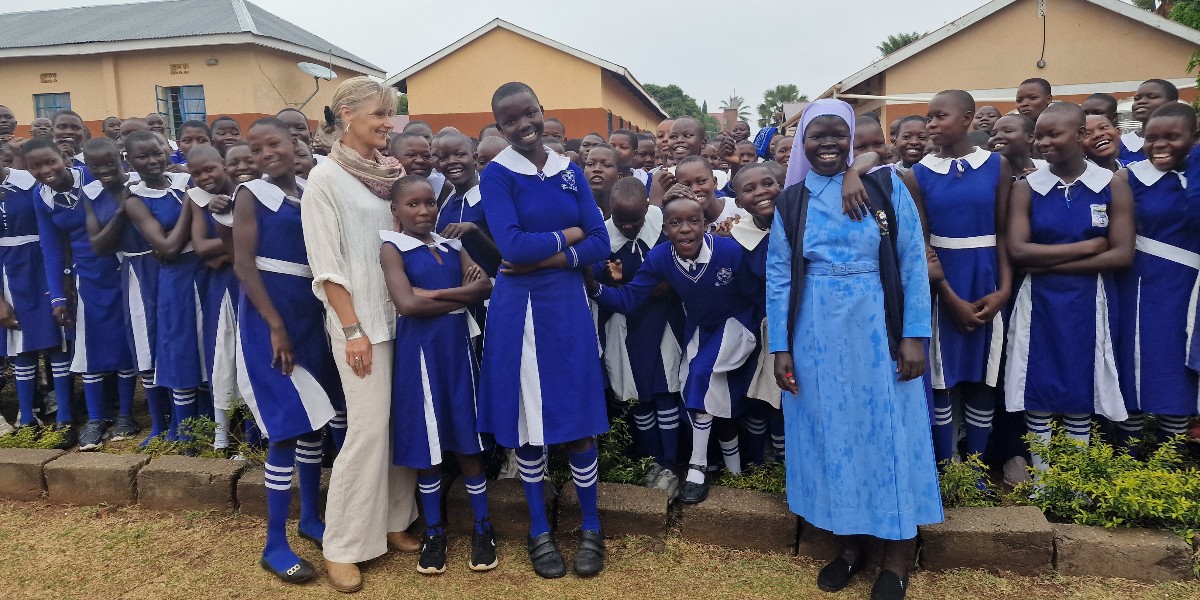 #Uganda: A team from @NorwayUganda, led by Ambassador @annekristin19, interacted with students benefiting from our education initiatives in West Nile, #Uganda. Thanks to @NorwayUganda's support, we're enhancing access to top-notch learning for marginalised communities.