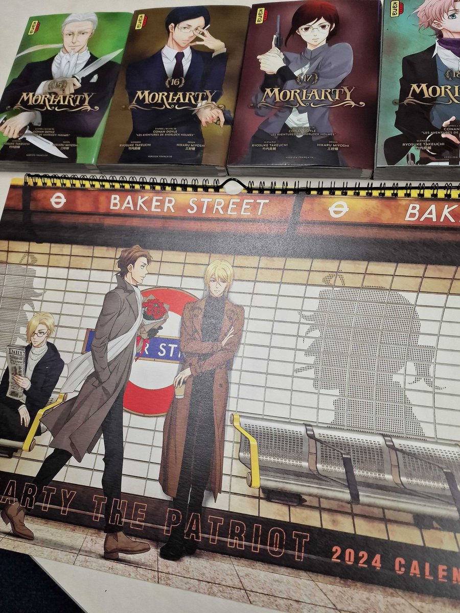 EditionsKana's tweet photo. Concours Moriarty !

On vous fait remporter un calendrier japonais XXL de la série 🥰
Pour participer : 

- RT ce post
- Dis nous si tu es team Sherlock ou team Moriarty https://t.co/9KpfjlpMMS