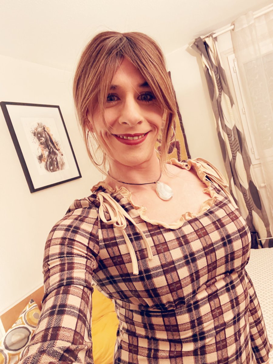 Emma FrenchSissy tweet media