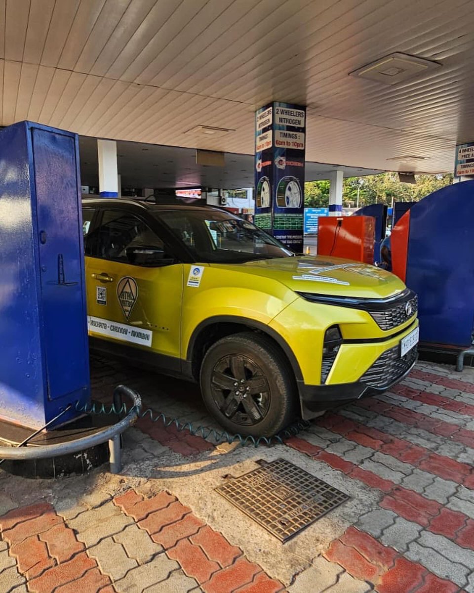 NBDrives's tweet photo. Day 10 of #AtalYatra 
This was a pump in Vishakhapatnam that is owned and operated by HPCL, with a  fancy air filling station! @hpcl 
.
.
.
#hpcl #tataharrier @tataharrier #cars #lovecars #roadtrip #goldenquadrilateral #india #travelgram https://t.co/a623vUZNQn